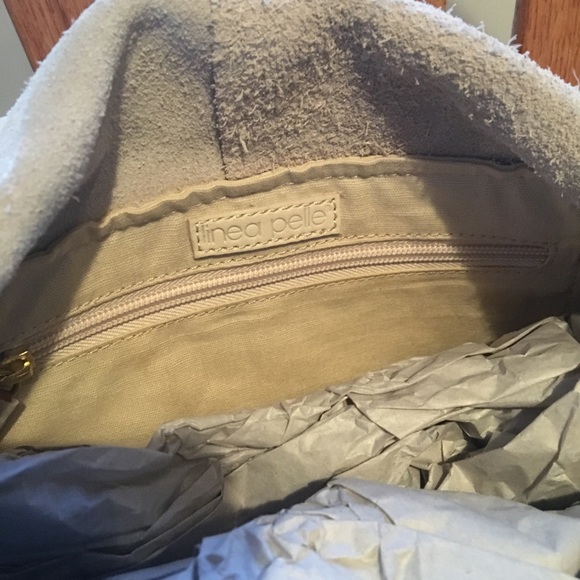 NWT Linea Pelle Cream Leather Tote W Stud Detail & Crossbody - Picture 11 of 15